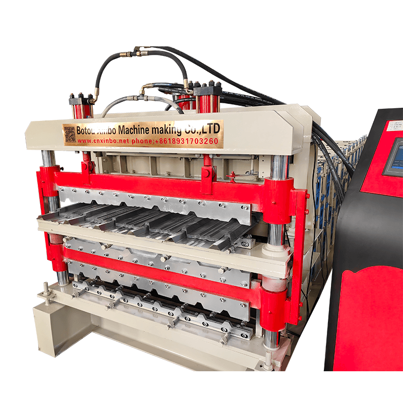 Машина для производства трехслойных кровельных листов XINBO эффективна в производстве.